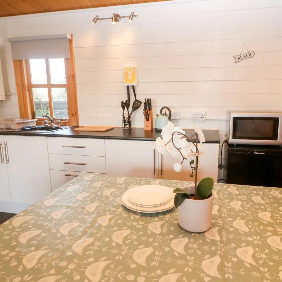 Trevenna Cabin St Austell Exterior photo